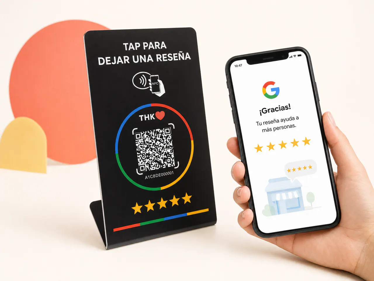 Placa NFC y QR para reseñas de Google junto a un celular